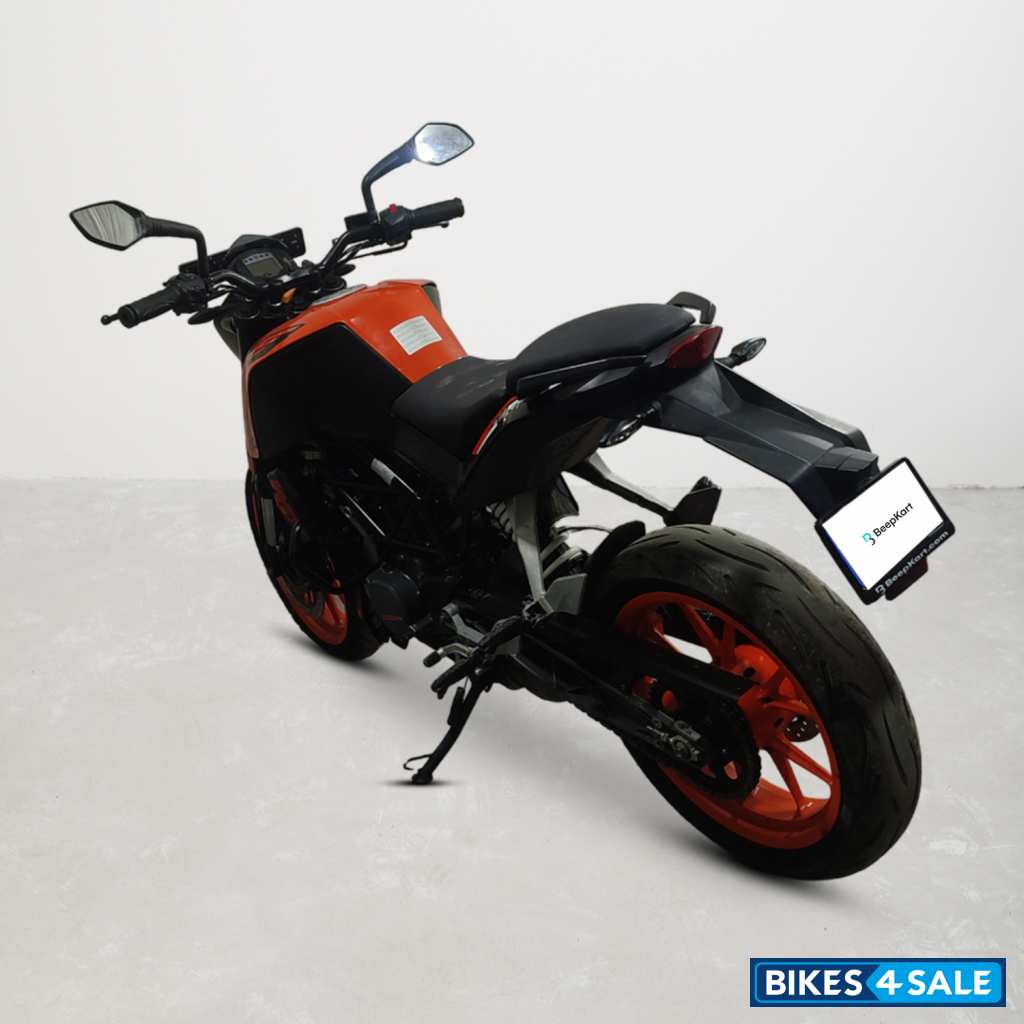 KTM Duke 125