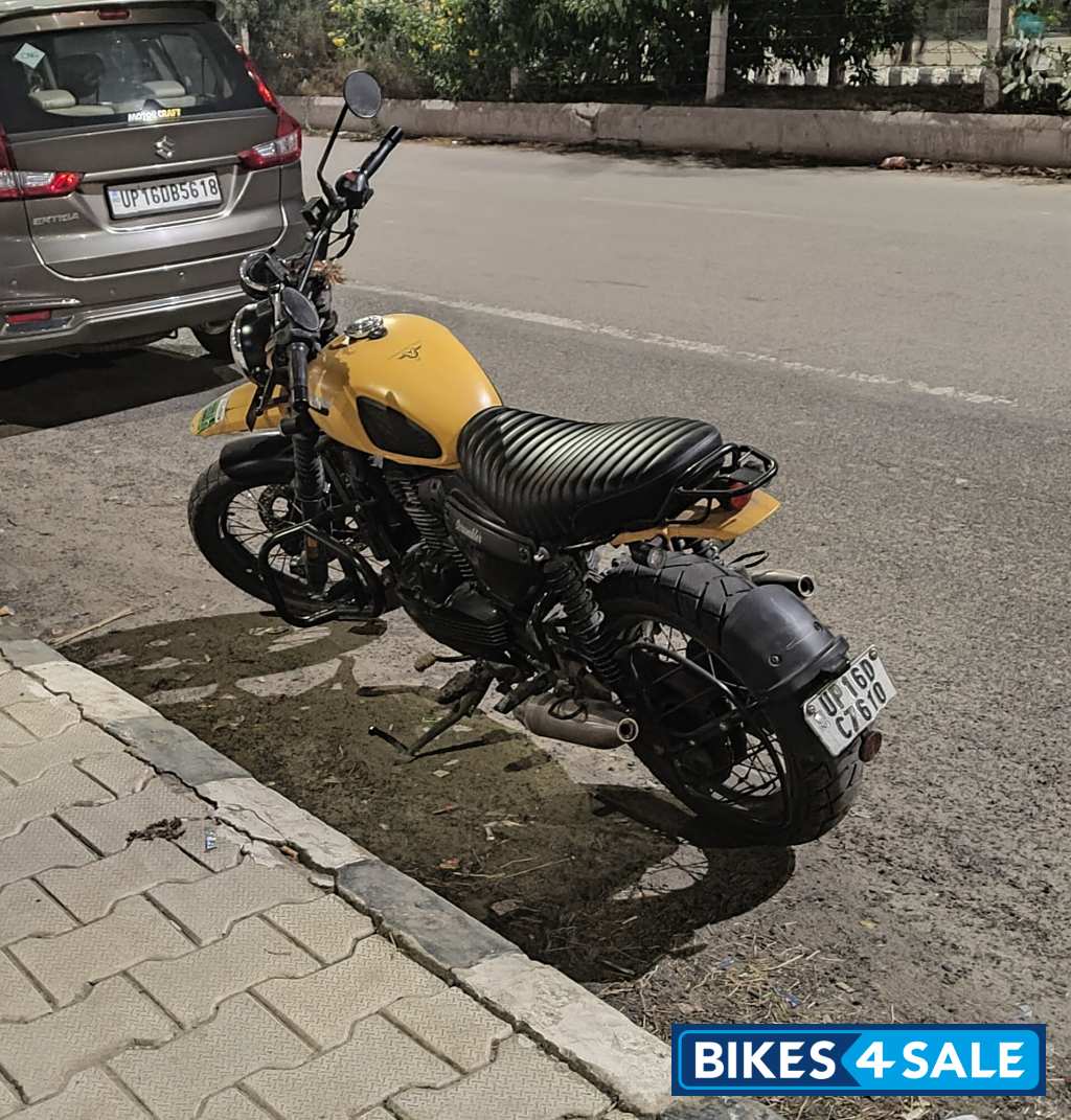 Yezdi Scrambler Single Tone