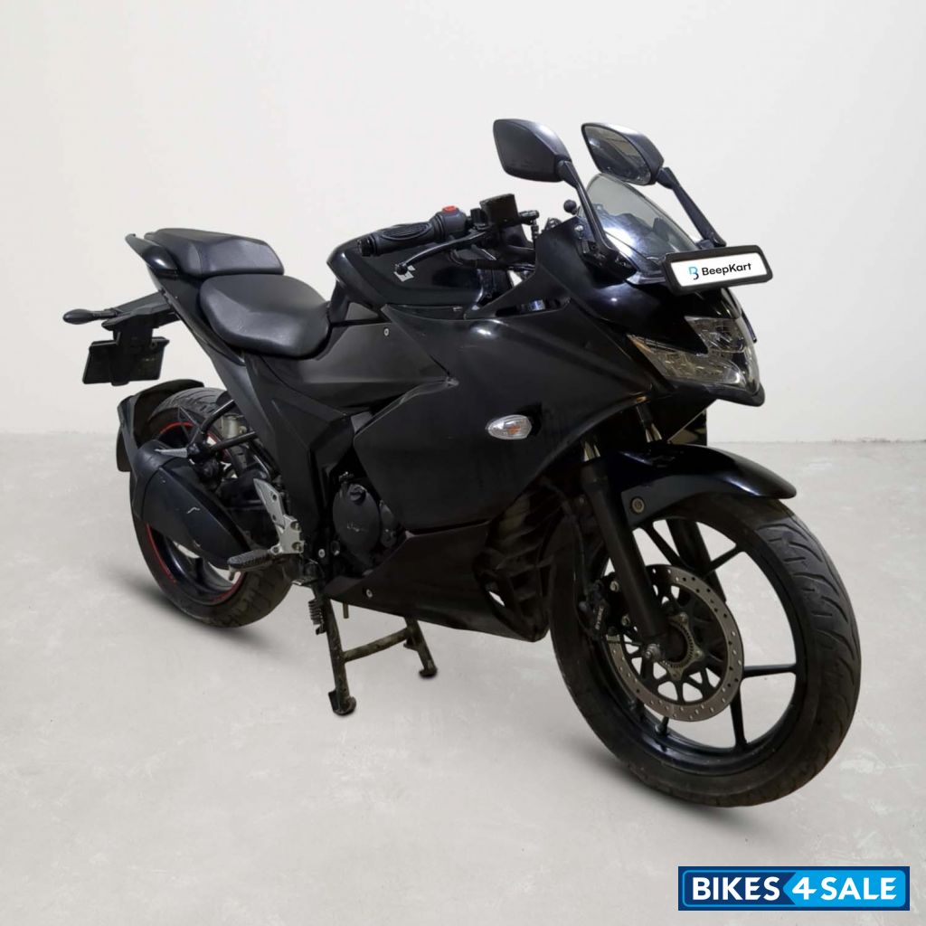Suzuki Gixxer SF