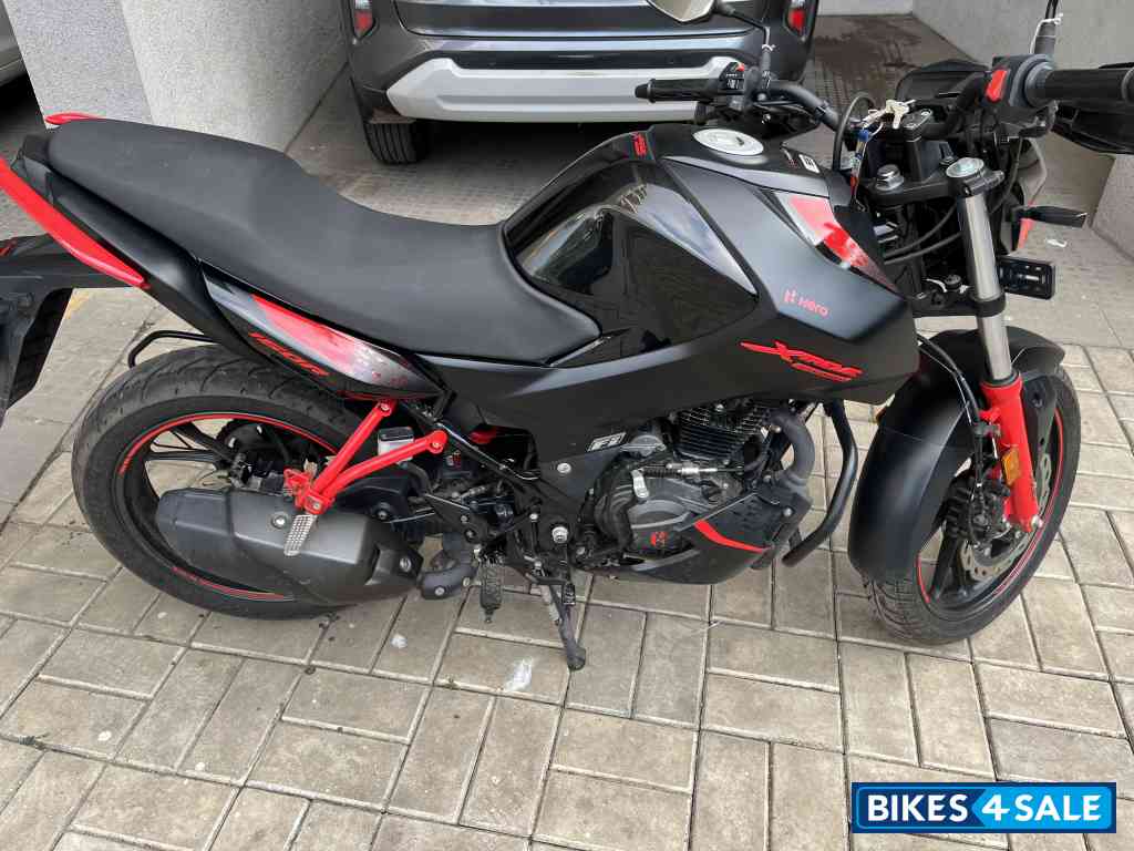 Matt Black Hero Xtreme 160R Matt Black Hero Xtreme 160R