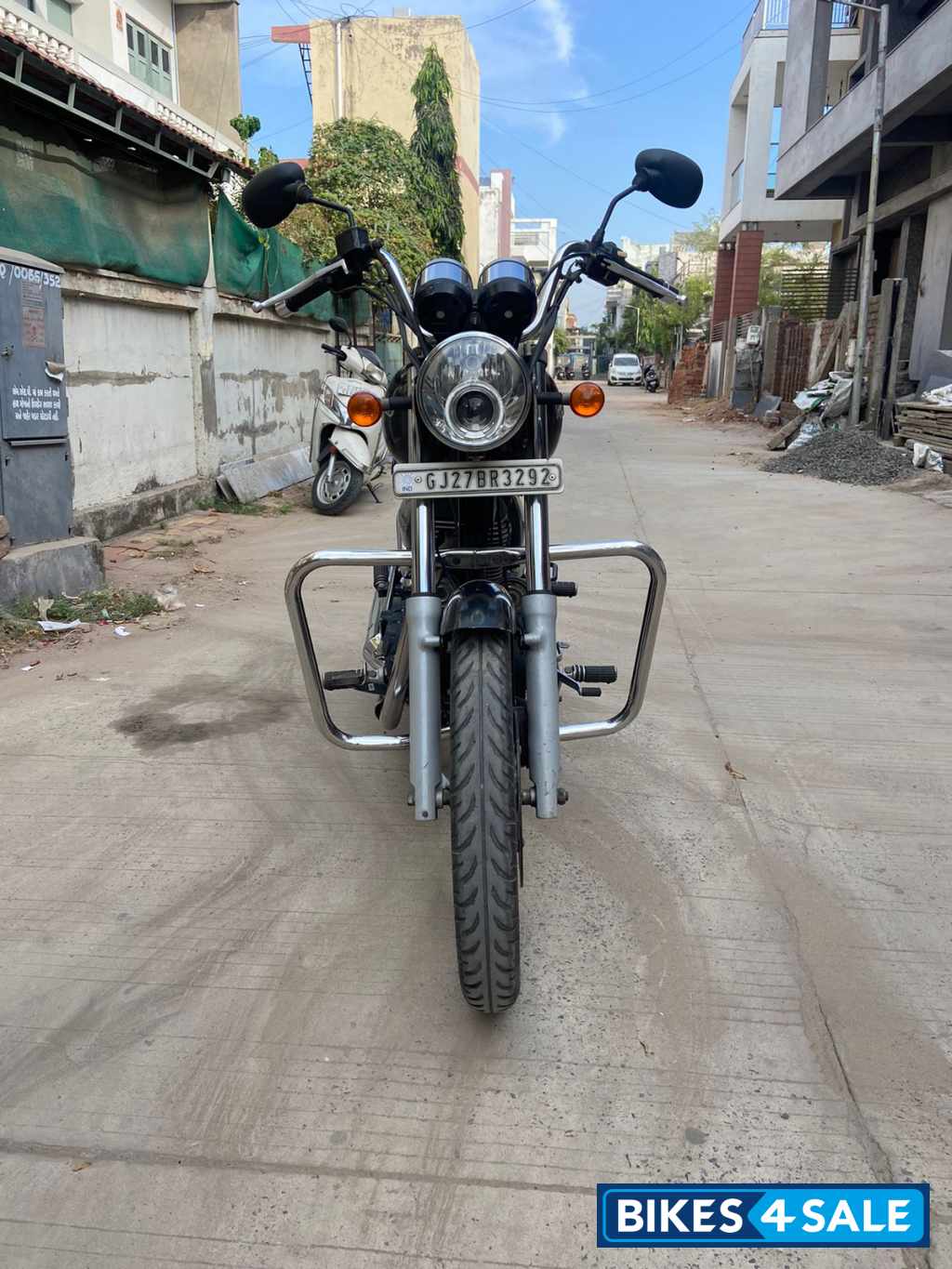 Lightning Royal Enfield Thunderbird 350