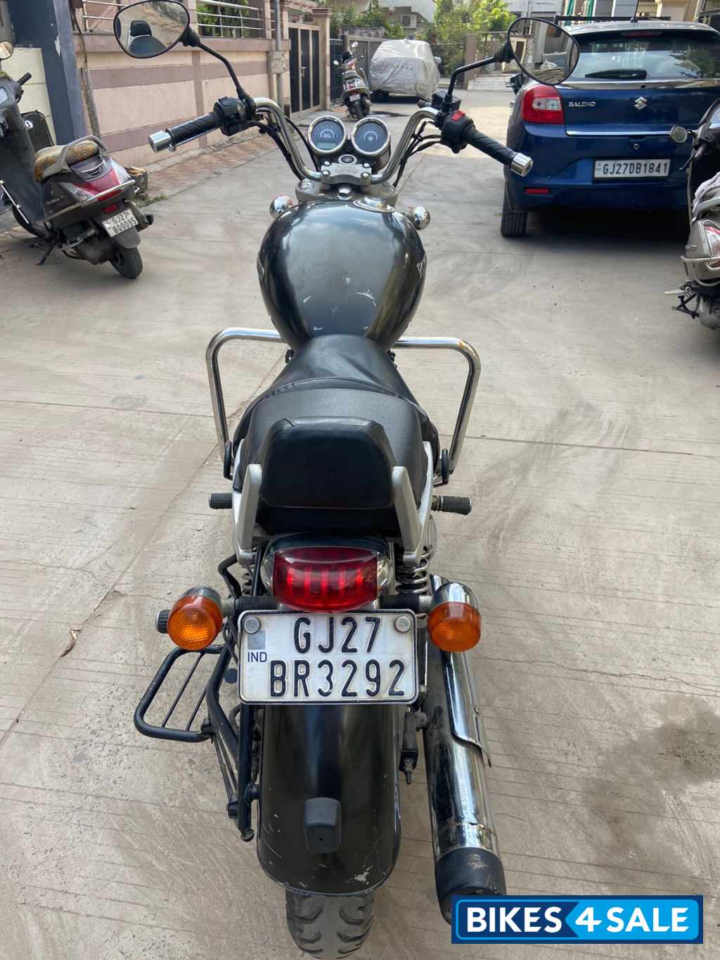 Lightning Royal Enfield Thunderbird 350