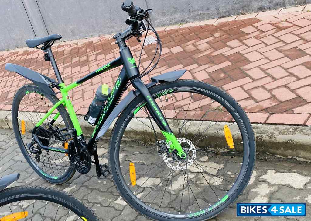 Black Green Bicycle Montra