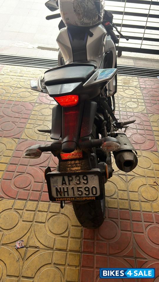 Metallic Grey Yamaha R15M