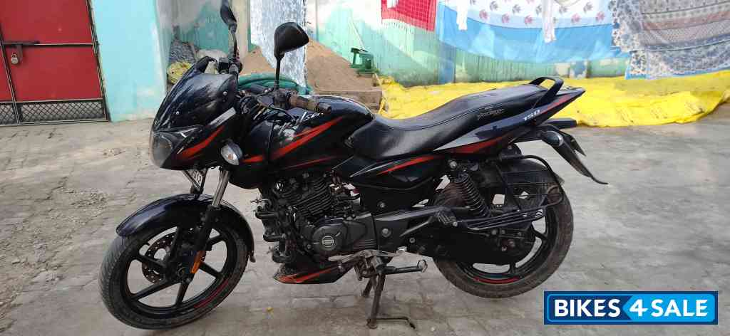 Bajaj Pulsar 150 BS6 Bajaj Pulsar 150 BS6