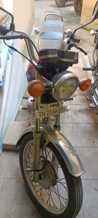 Maroon Yamaha RX 135