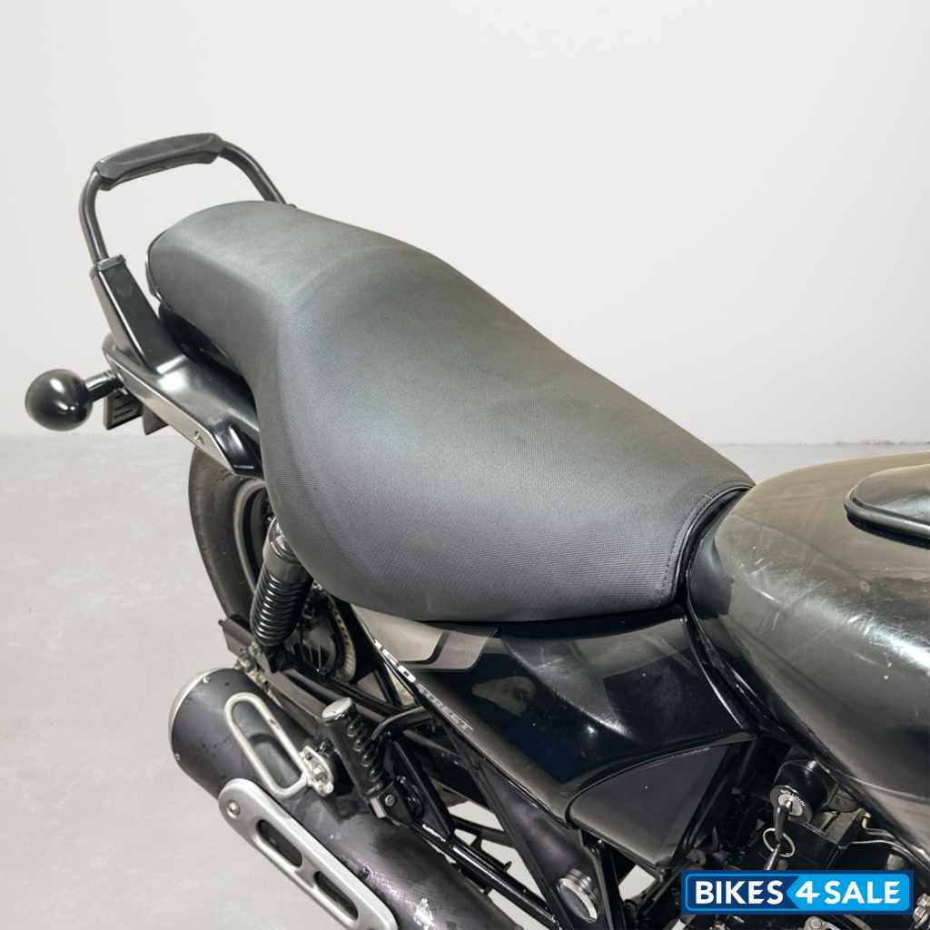 Bajaj Avenger Street 160