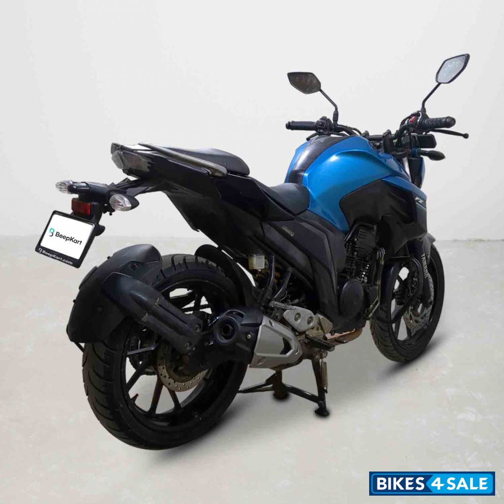 Yamaha FZ25