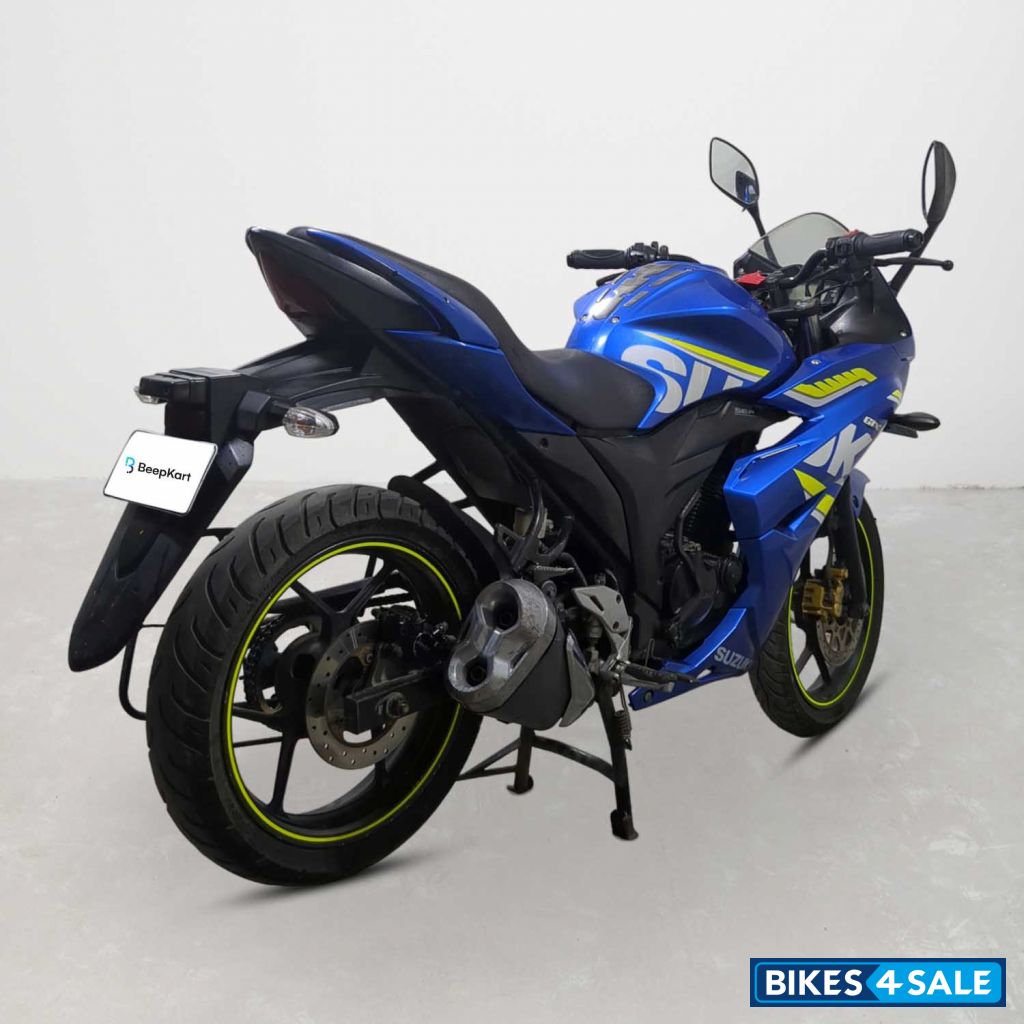 Suzuki Gixxer SF