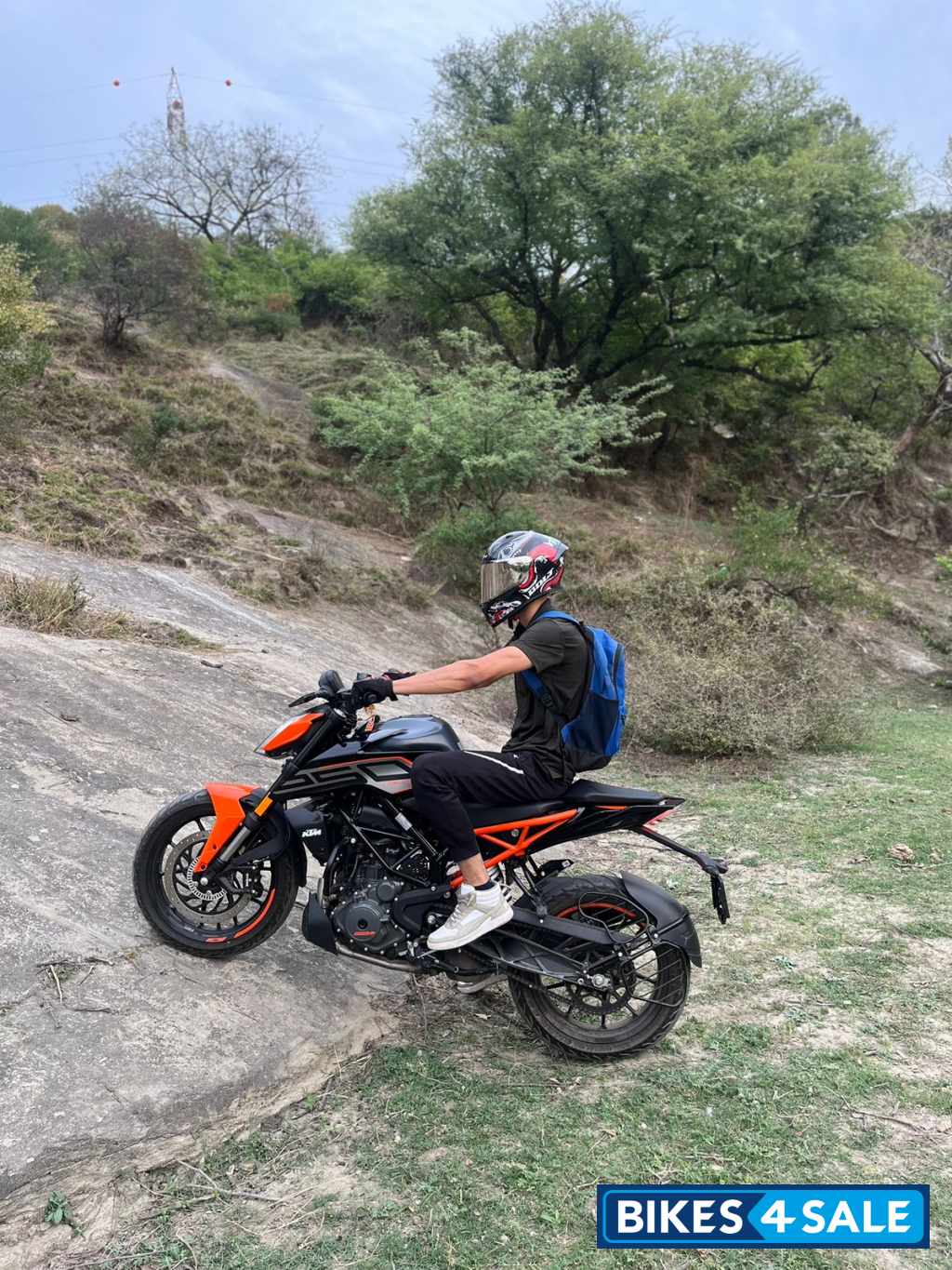 Ebony Black KTM Duke 250