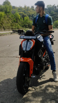 Ebony Black KTM Duke 250