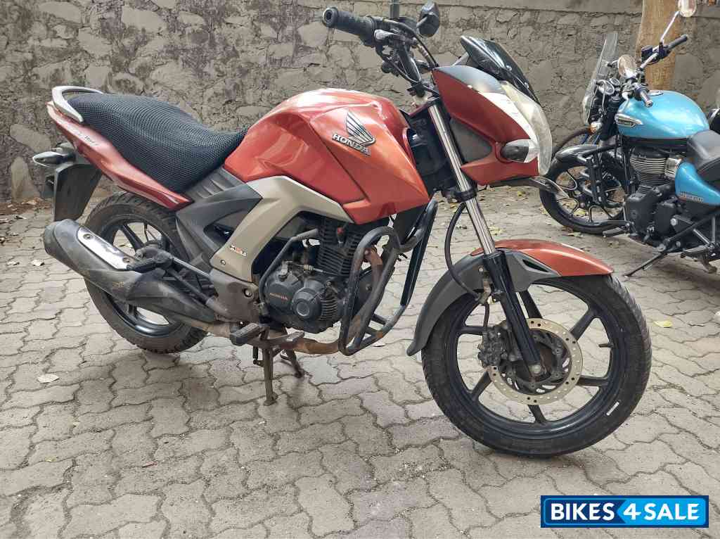 Red Honda CB Unicorn Red Honda CB Unicorn