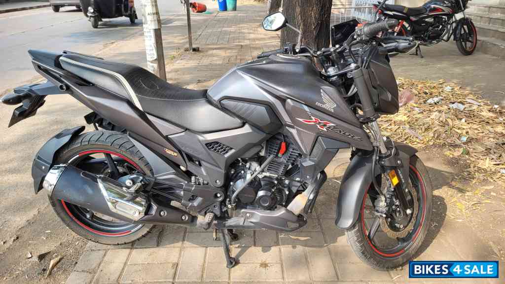 Gray Honda XBlade BS6
