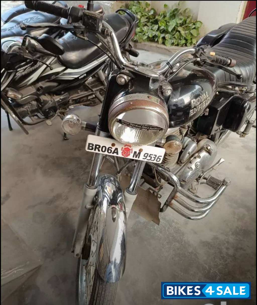 Black Royal Enfield Bullet Electra