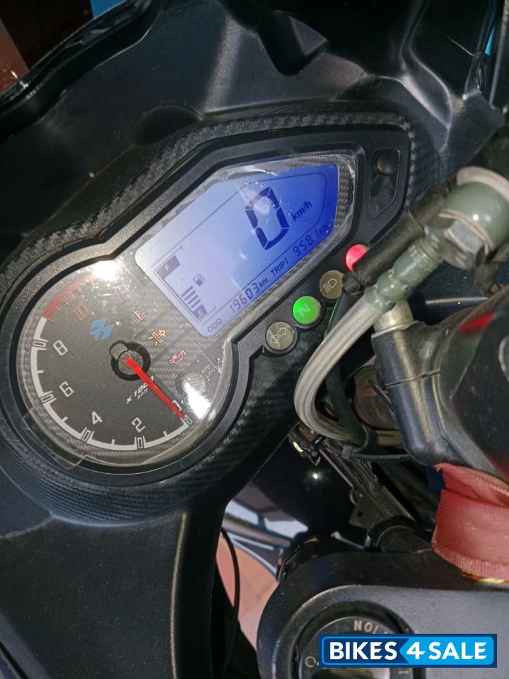 Bajaj Pulsar 220 DTSFi