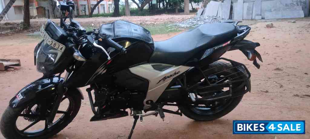 TVS Apache RTR 160 4V