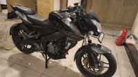 Black Bajaj Pulsar 200 NS