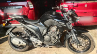 Black Yamaha FZ25