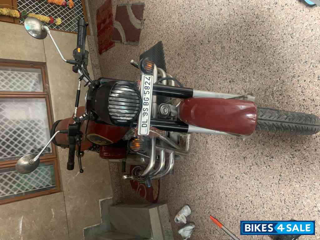 Chestnut Royal Enfield Classic 350