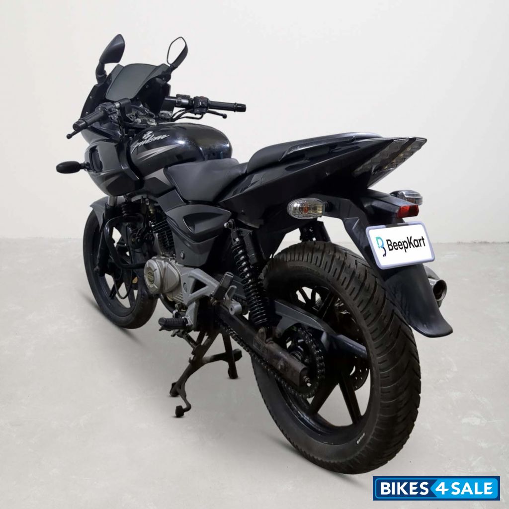 Bajaj Pulsar 220F