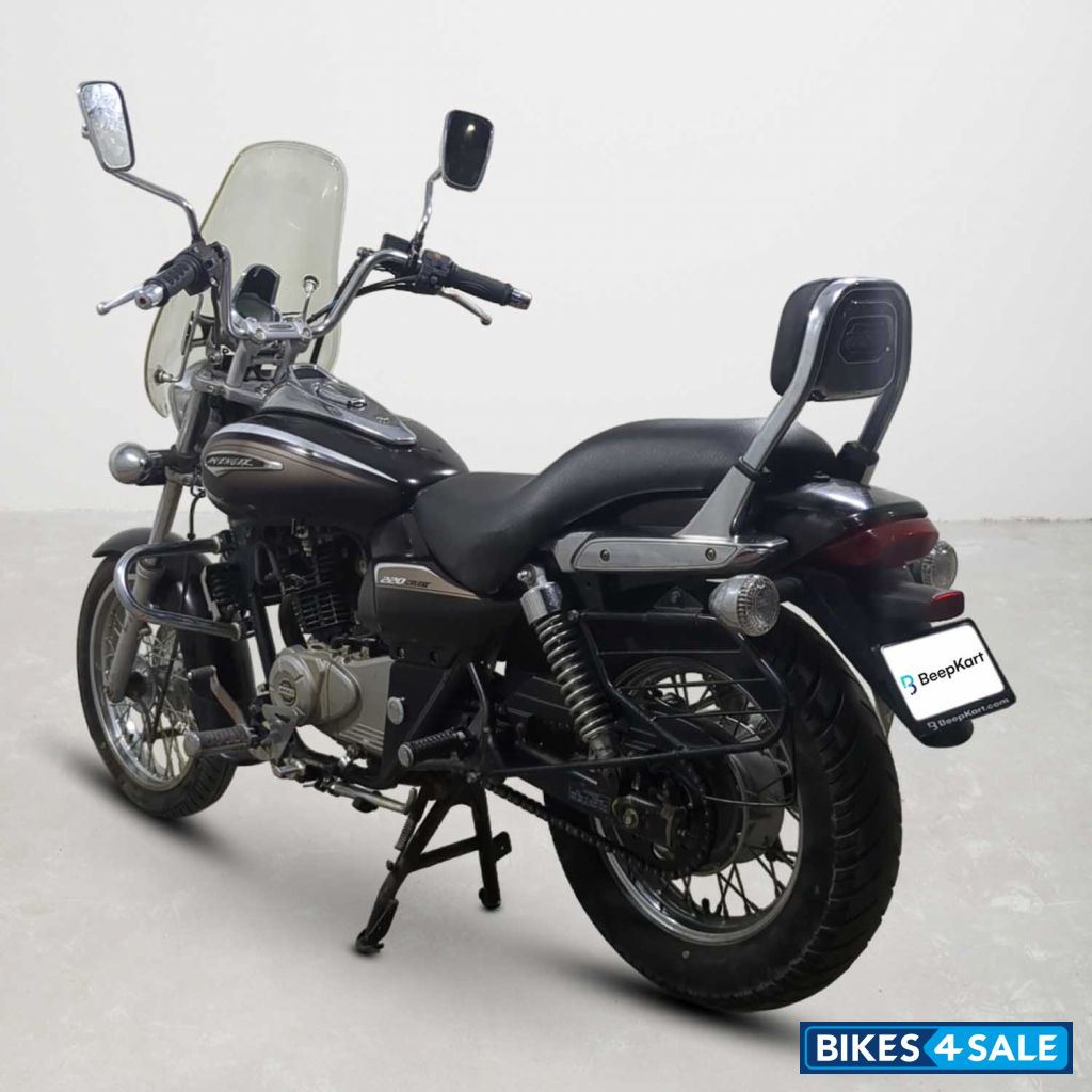 Bajaj Avenger Cruise 220