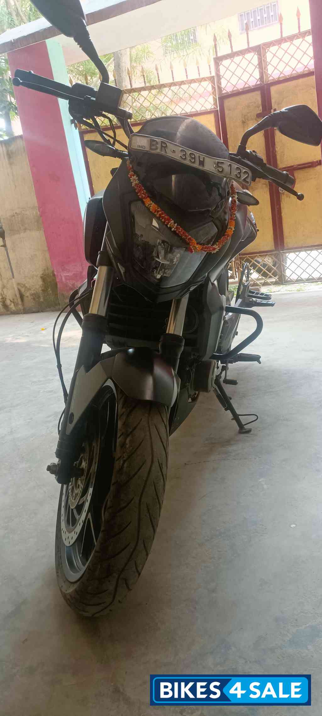 Black Bajaj Black Bajaj