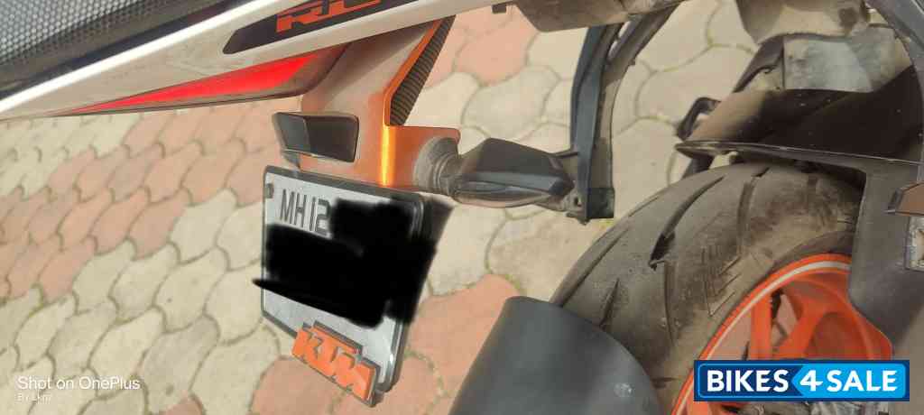 White And Orange KTM RC 200