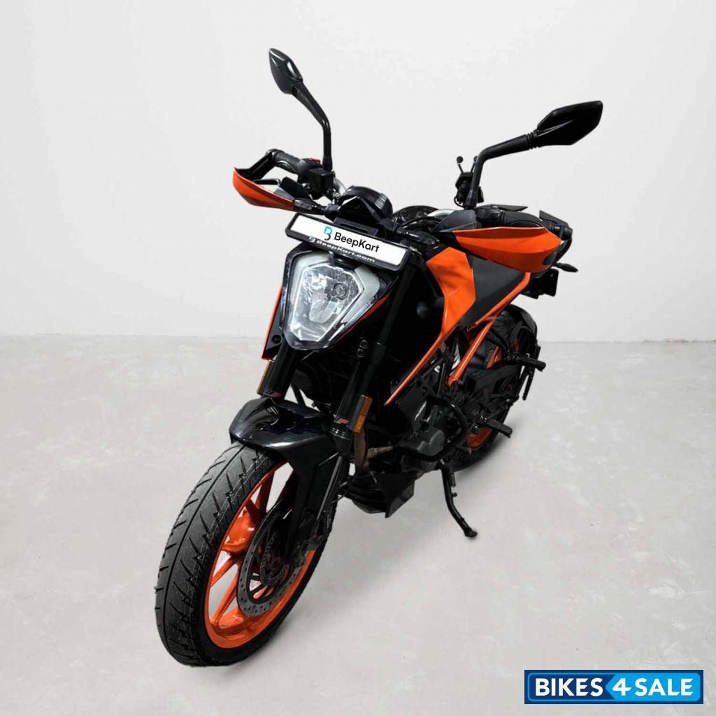 KTM Duke 200