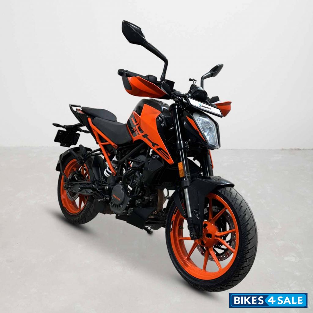 KTM Duke 200