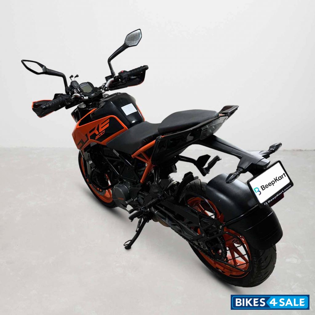 KTM Duke 200
