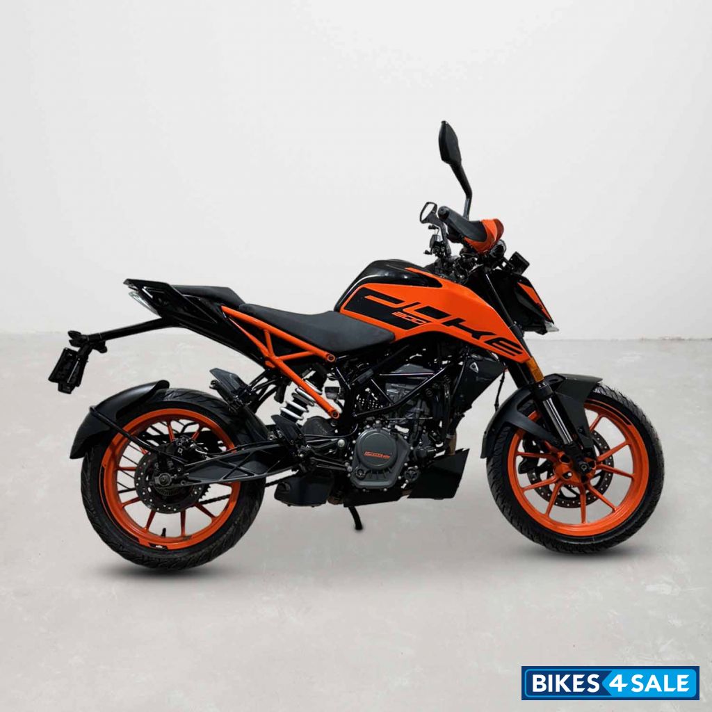 KTM Duke 200