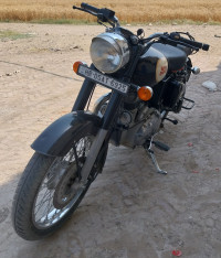 Black Royal Enfield Classic 350