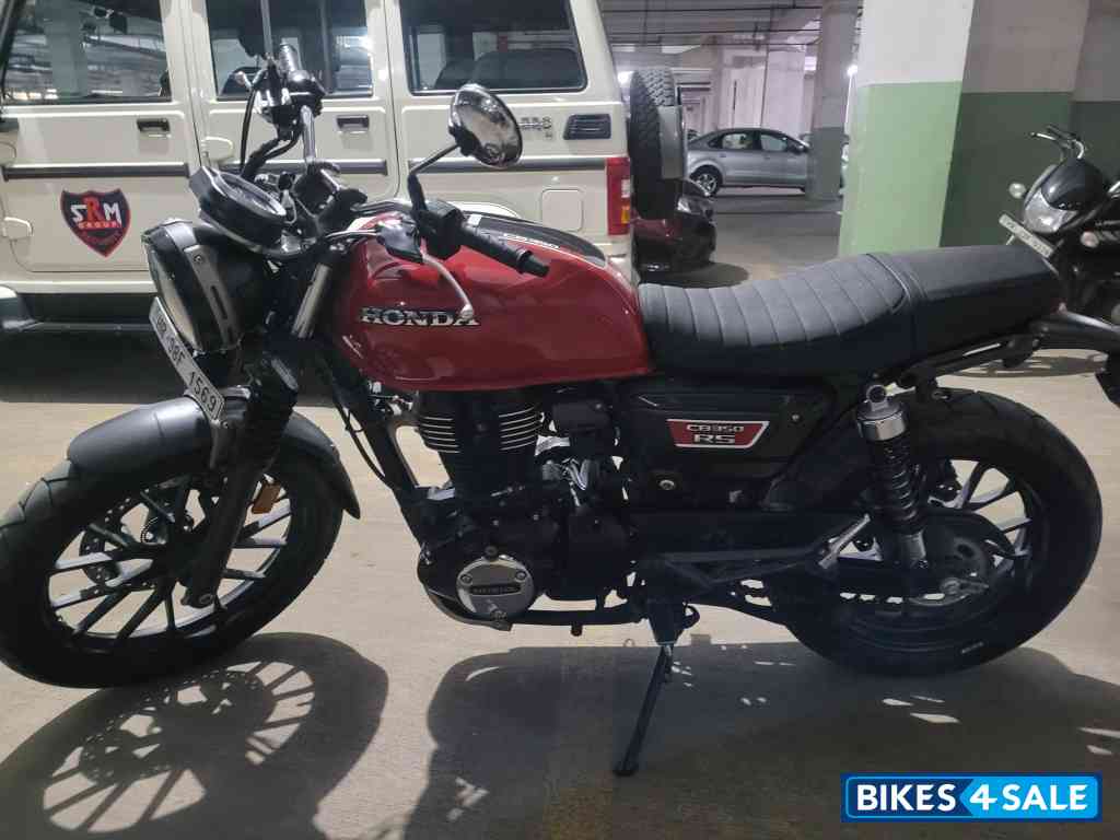 Red Honda CB350RS