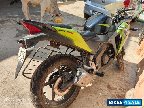 Green Honda CBR 150R