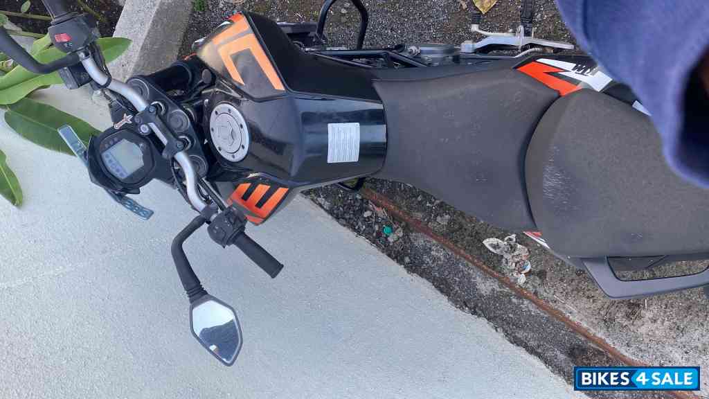 Black KTM Duke 125 2020