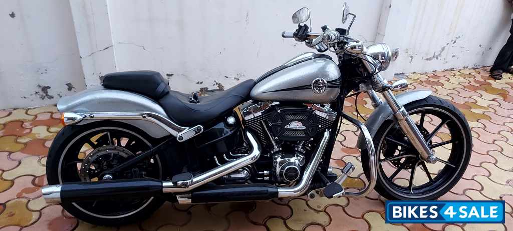 Hard Candy Flake Silver Harley Davidson Breakout