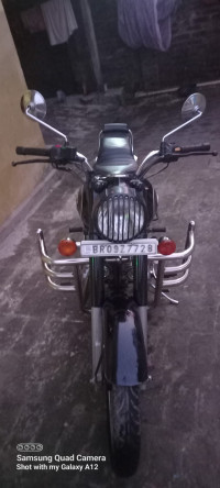 Black Royal Enfield Bullet Standard 500