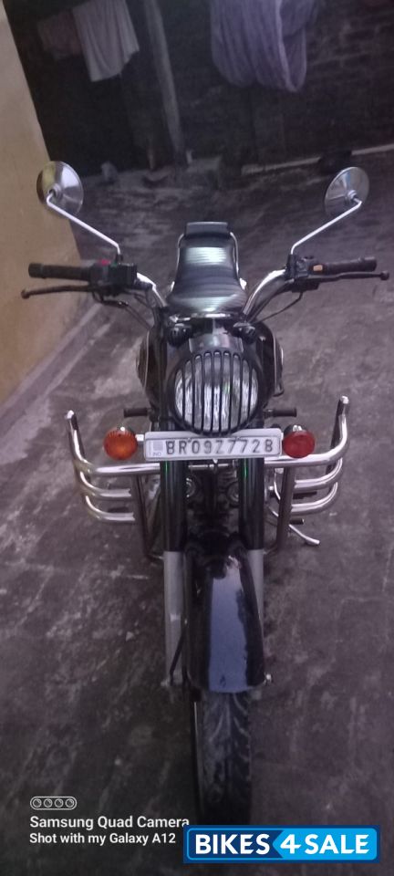 Black Royal Enfield Bullet Standard 500