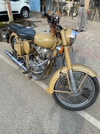 Desert Storm Royal Enfield Classic Desert Storm