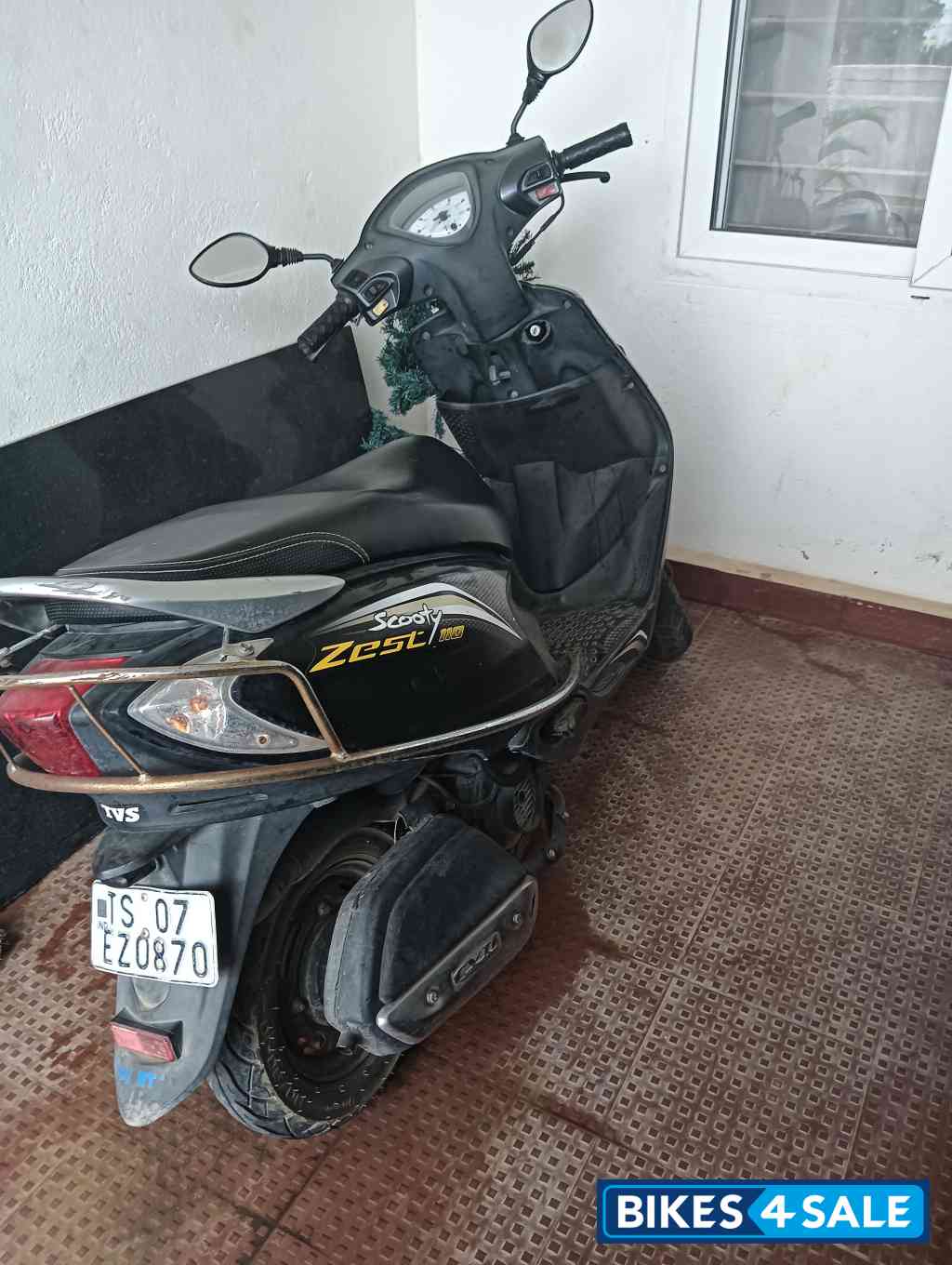 TVS Scooty Zest 110 BS6
