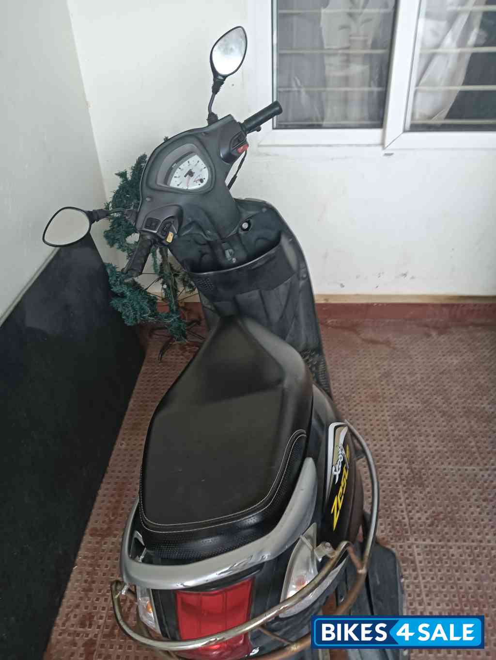 TVS Scooty Zest 110 BS6