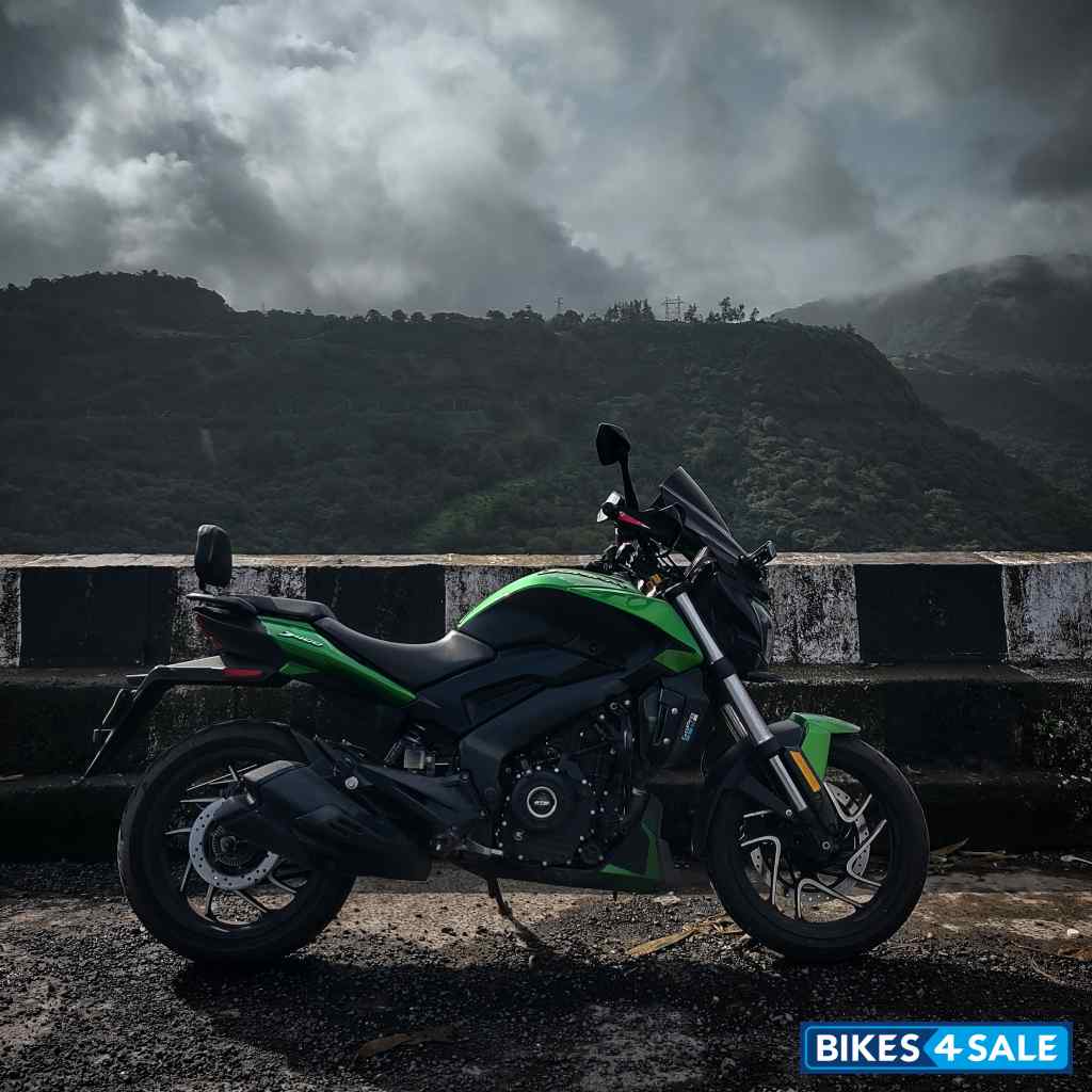 Green Bajaj Dominar 400 ABS BS6 Green Bajaj Dominar 400 ABS BS6