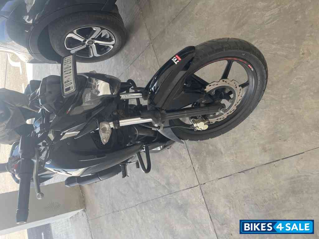 TVS Apache RTR 160 4V BS6