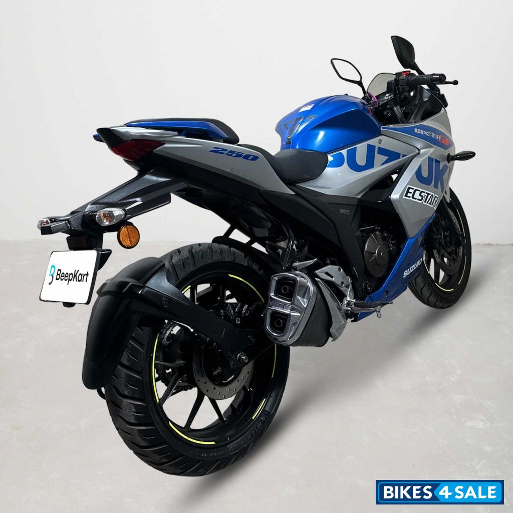 Suzuki Gixxer SF 250