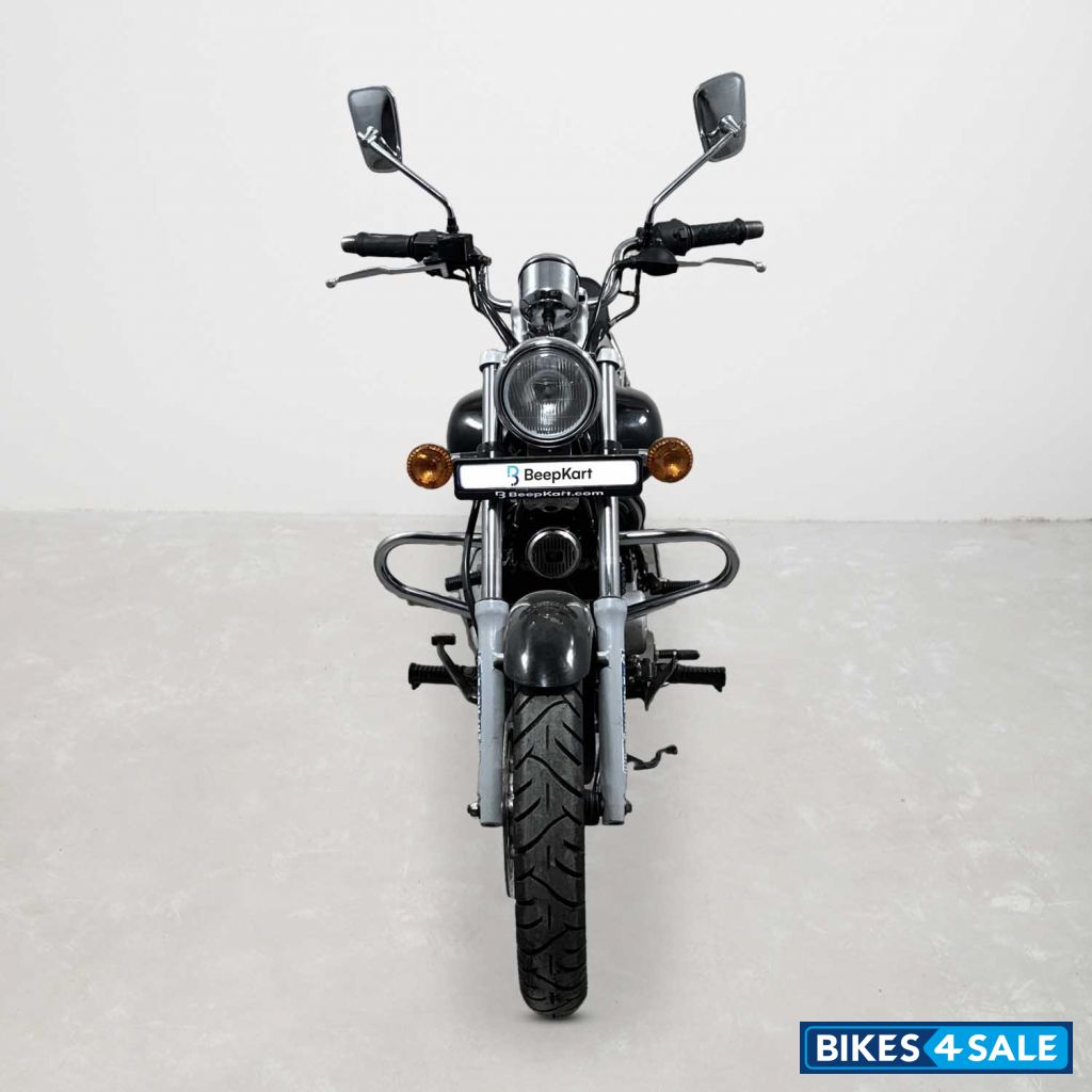 Bajaj Avenger 180 DTS-i