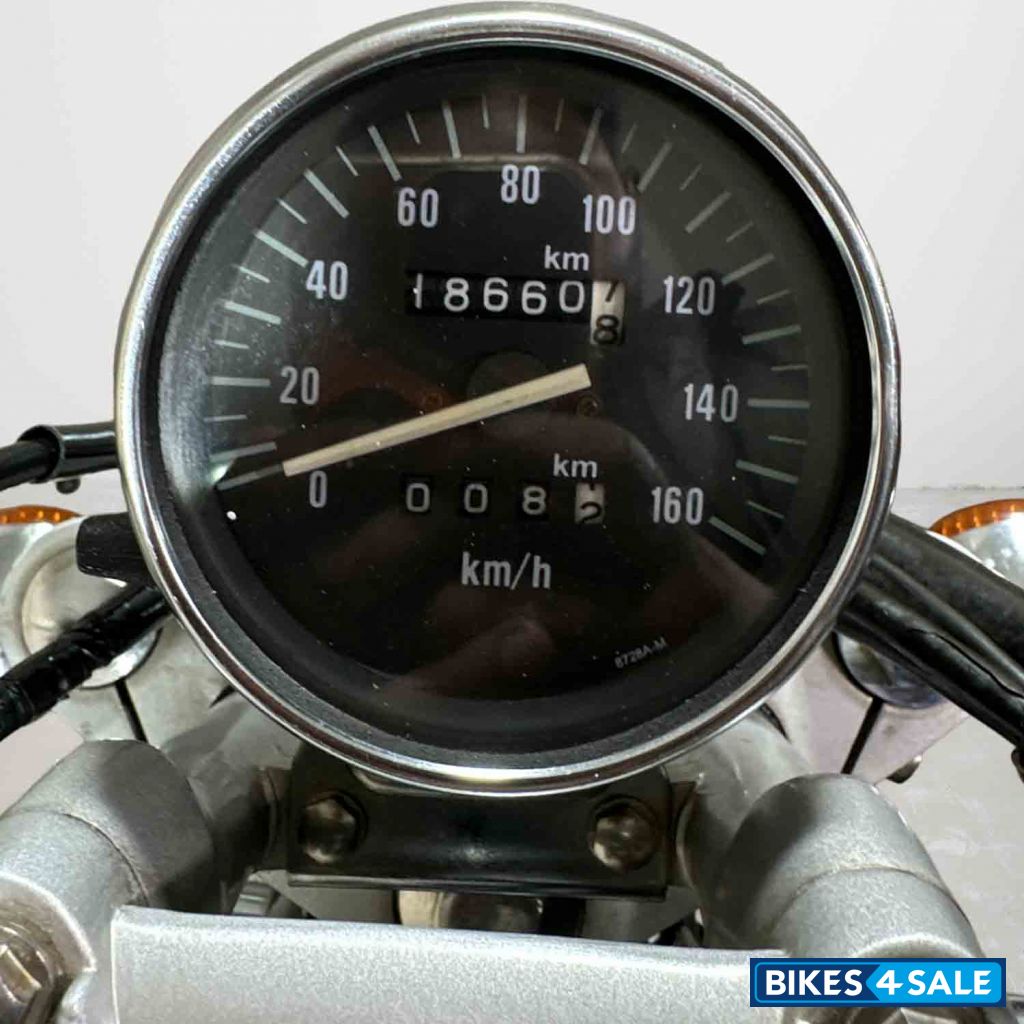 Bajaj Avenger 180 DTS-i