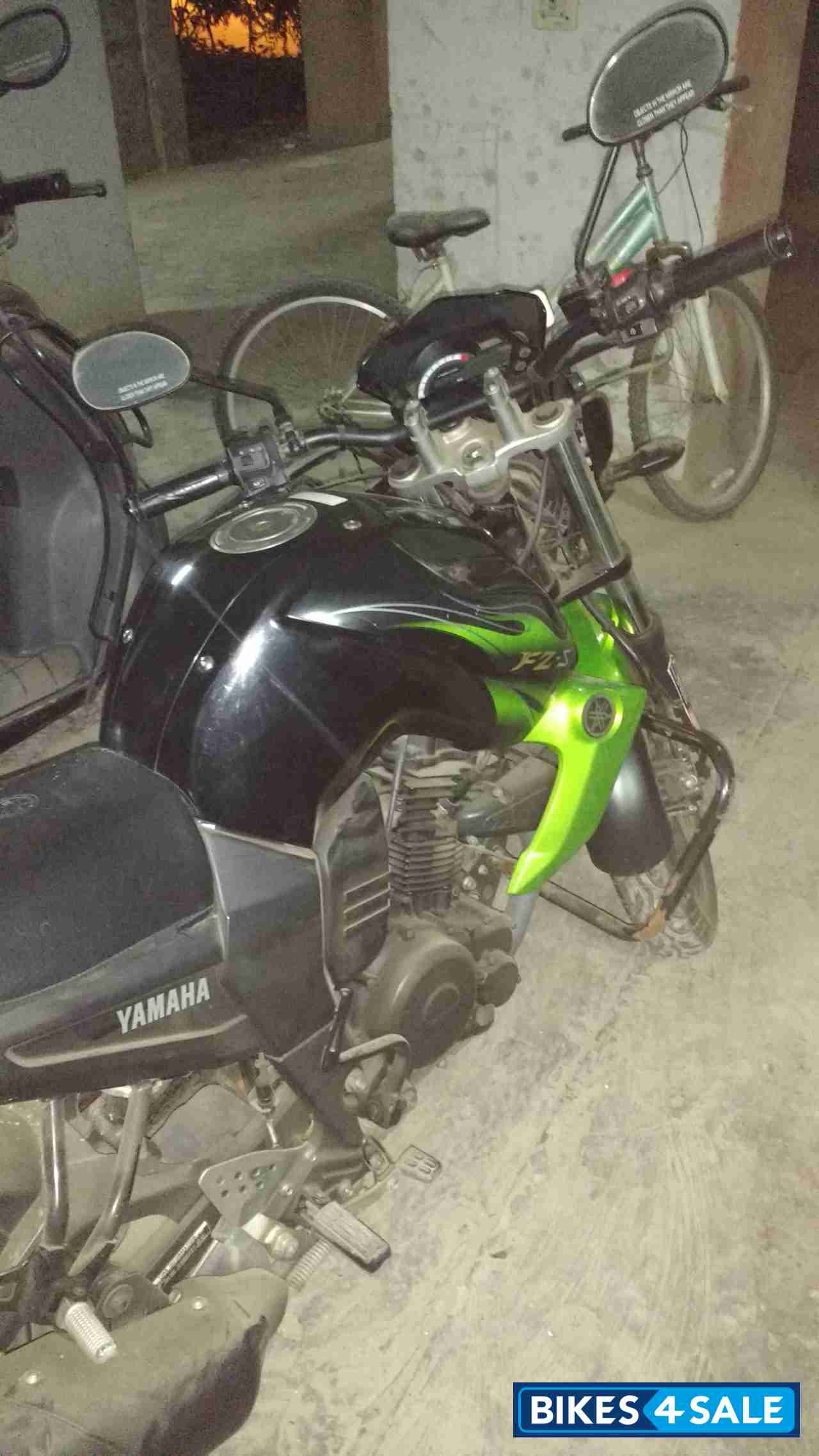 Black N Green Yamaha FZ-S