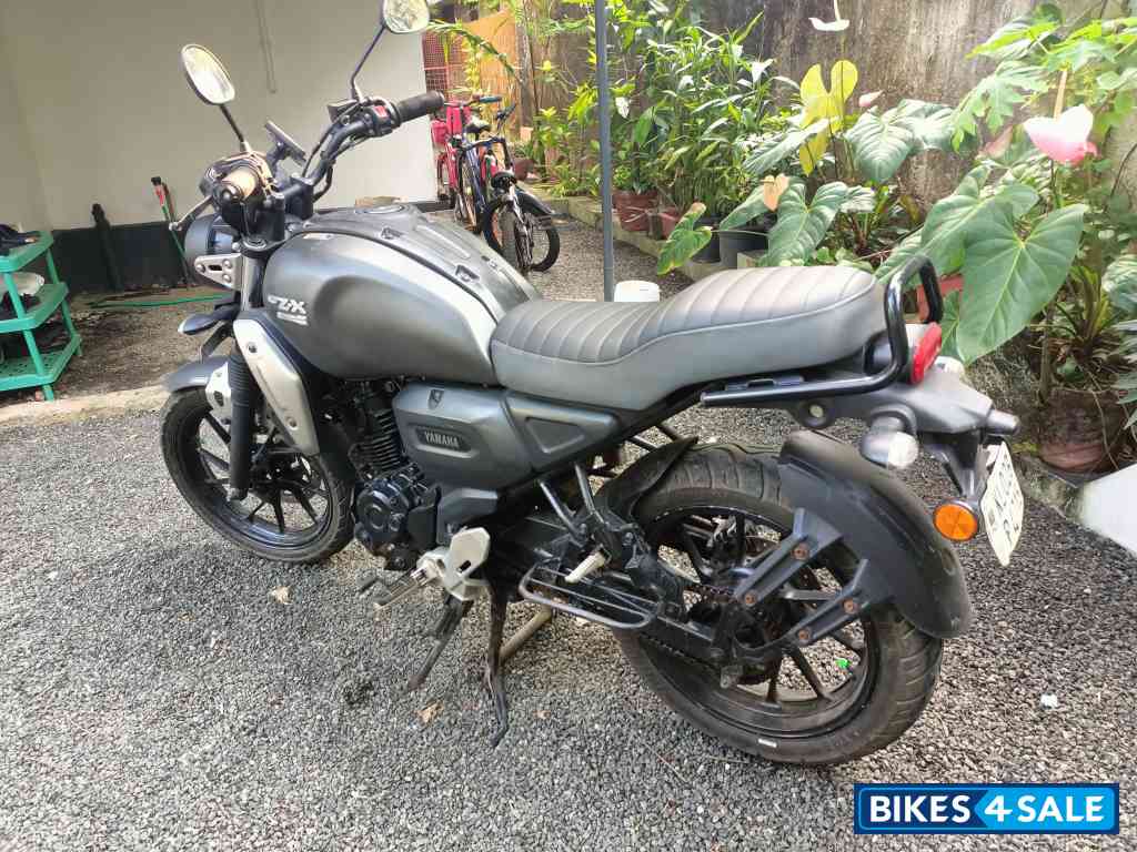 Yamaha FZ-X
