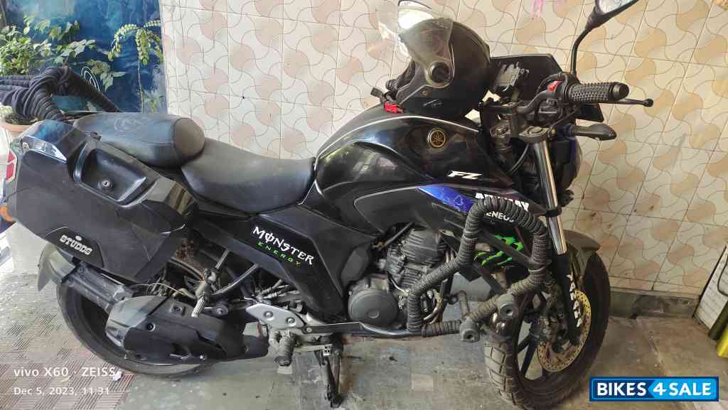 Blue/black Yamaha FZ25 Monster Energy MotoGP Edition