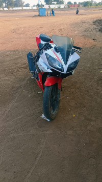 Yamaha YZF R15 V2 2014 Model